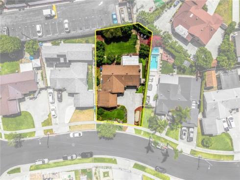 13792 Willow Lane, Westminster, CA