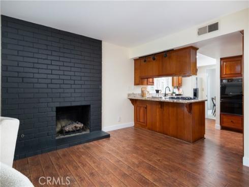 13761 University , Westminster, CA