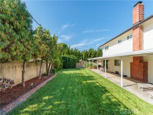 13761 University , Westminster, CA
