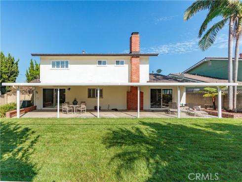 13761 University , Westminster, CA