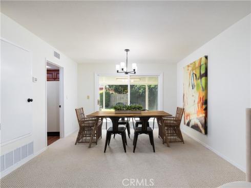 13761 University , Westminster, CA