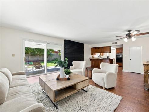 13761 University , Westminster, CA