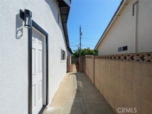 6692  Sutton  , Westminster, CA