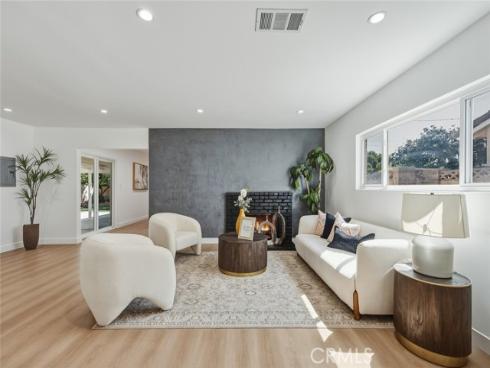 6692  Sutton  , Westminster, CA