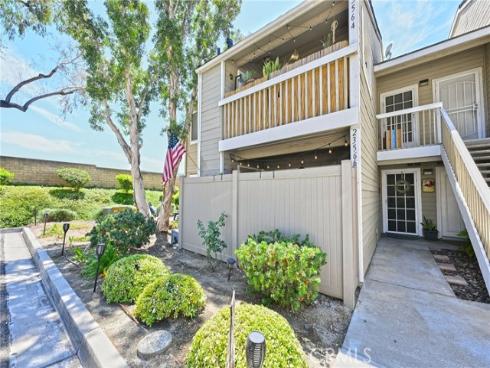 23566  Cambridge  322  Road, Yorba Linda, CA