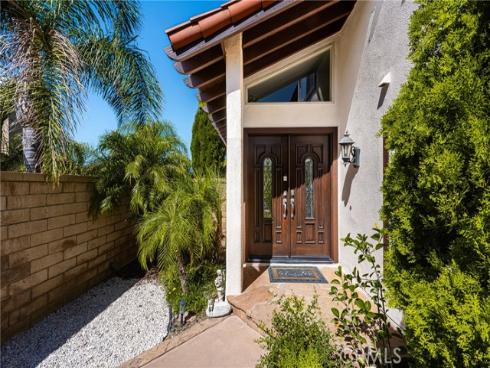 5575  Via Cantada  , Yorba Linda, CA