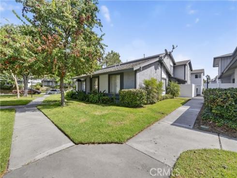 6437  Horse Shoe Ln.  2 , Yorba Linda, CA