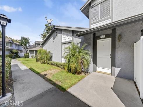 6437  Horse Shoe Ln.  2 , Yorba Linda, CA