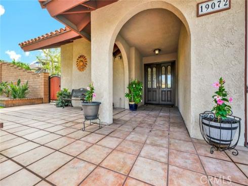 19072  Lamplight   Lane, Yorba Linda, CA