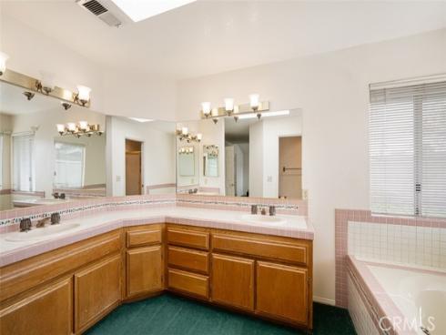 16640 Cresta Bella Circle , Yorba Linda, CA