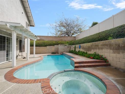 16640 Cresta Bella Circle , Yorba Linda, CA