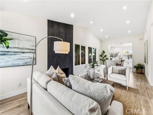 4525  Via De La Plaza  , Yorba Linda, CA