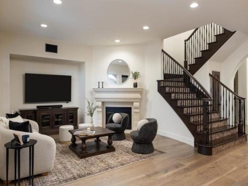 18085  Via Roma  , Yorba Linda, CA