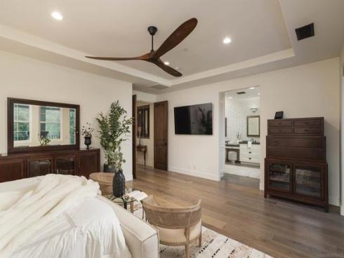 18085  Via Roma  , Yorba Linda, CA