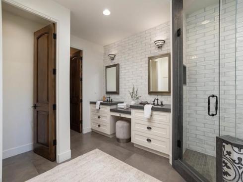 18085  Via Roma  , Yorba Linda, CA