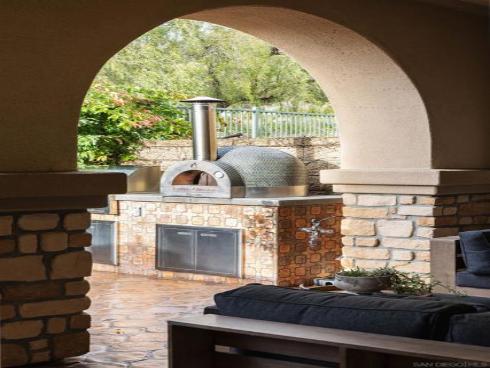 18085  Via Roma  , Yorba Linda, CA