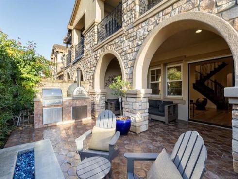 18085  Via Roma  , Yorba Linda, CA