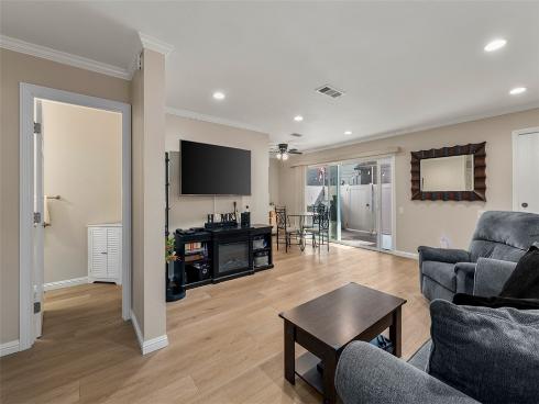 6537  Woodburn  , Yorba Linda, CA