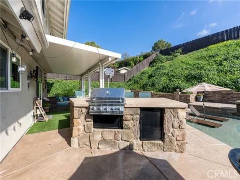19582  Crestknoll  , Yorba Linda, CA