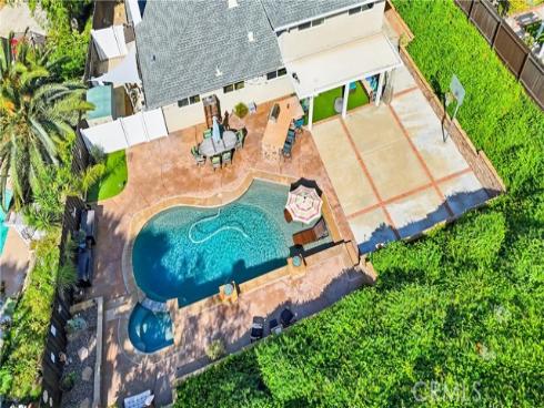 19582  Crestknoll  , Yorba Linda, CA