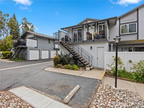 6431  New Gate  , Yorba Linda, CA