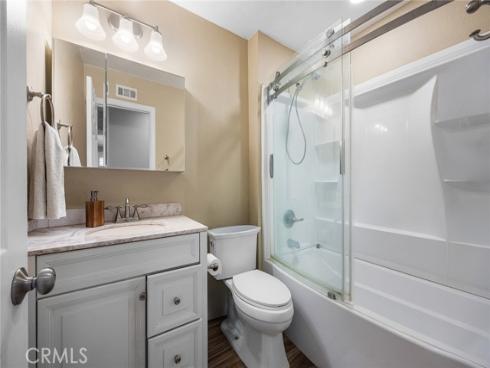 6431  New Gate  , Yorba Linda, CA