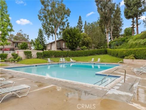 6431  New Gate  , Yorba Linda, CA