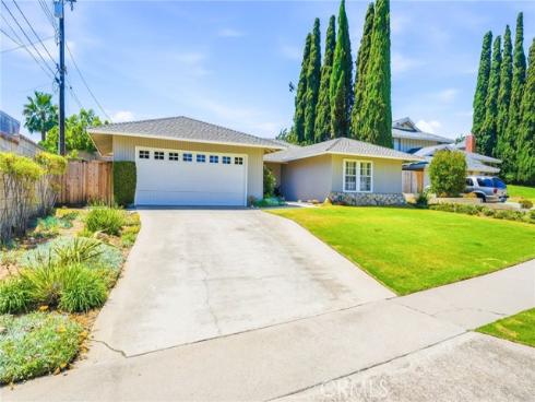 4561 School , Yorba Linda, CA