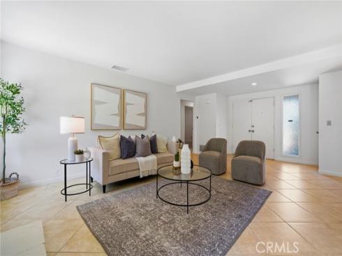 4561 School , Yorba Linda, CA
