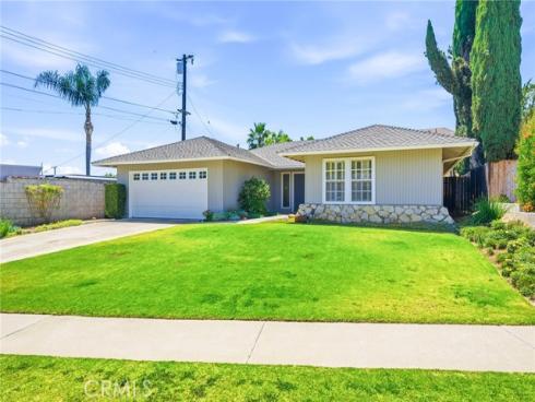 4561 School , Yorba Linda, CA