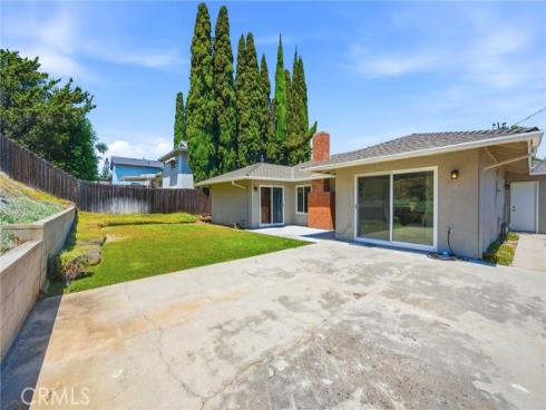 4561 School , Yorba Linda, CA