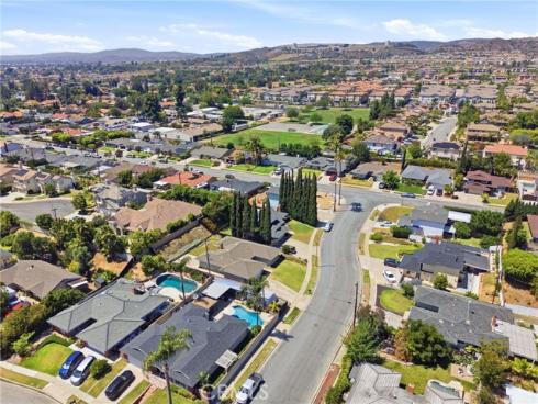 4561 School , Yorba Linda, CA
