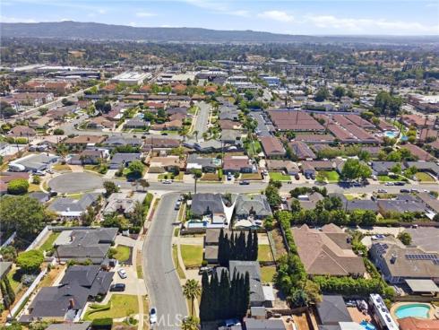 4561 School , Yorba Linda, CA