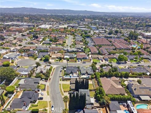 4561 School , Yorba Linda, CA