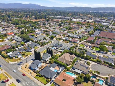 4561 School , Yorba Linda, CA