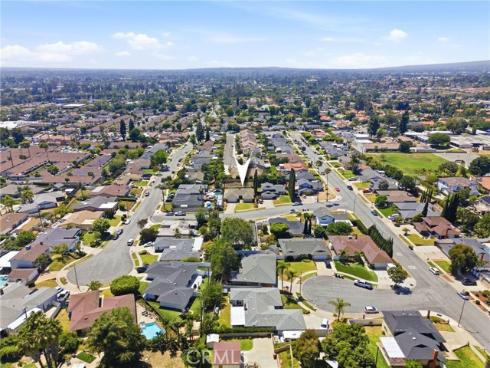 4561 School , Yorba Linda, CA