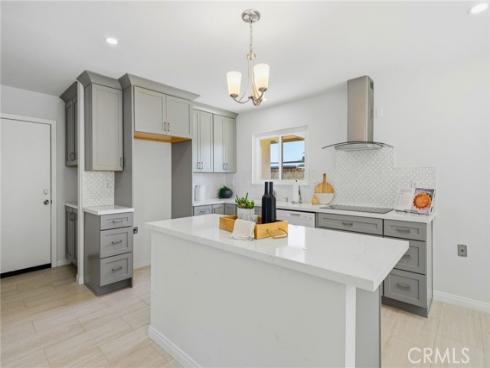 4561 School , Yorba Linda, CA