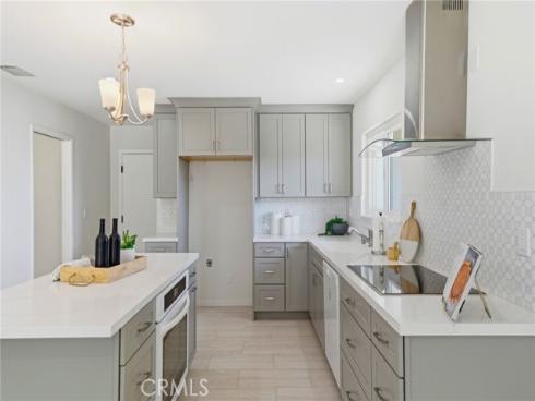 4561 School , Yorba Linda, CA