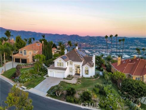 4855 Green Crest Drive