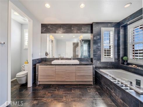 17842 Via Roma , Yorba Linda, CA