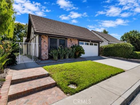 5800  Via Santana  , Yorba Linda, CA